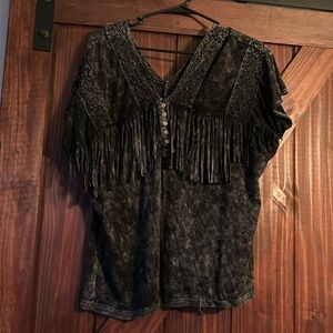 Buckle Sterling & Stitch top